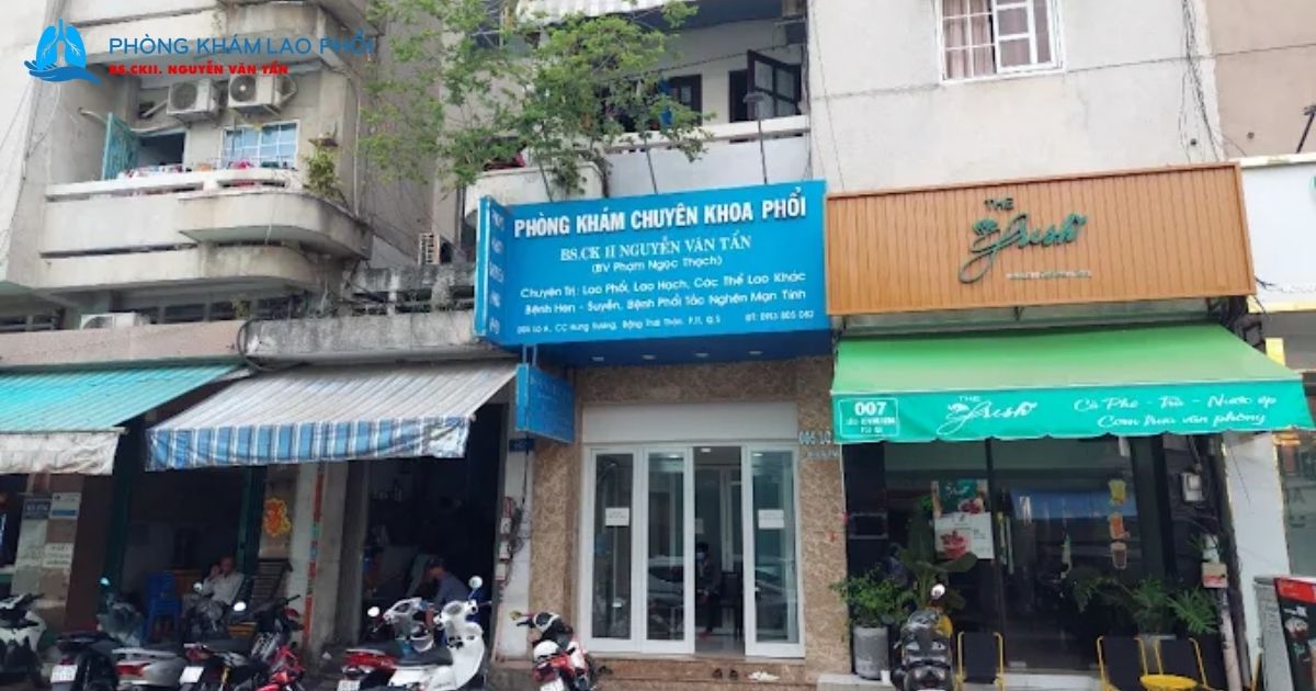 Phòng khám nằm ngay trung tâm phường Chợ Lớn