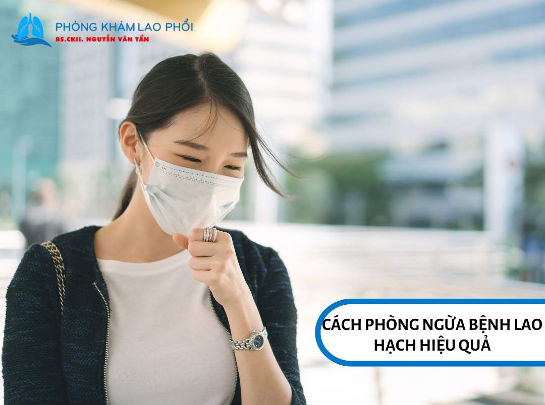 Đeo khẩu trang để tránh tiếp tiếp với người bệnh lao qua đường không khí