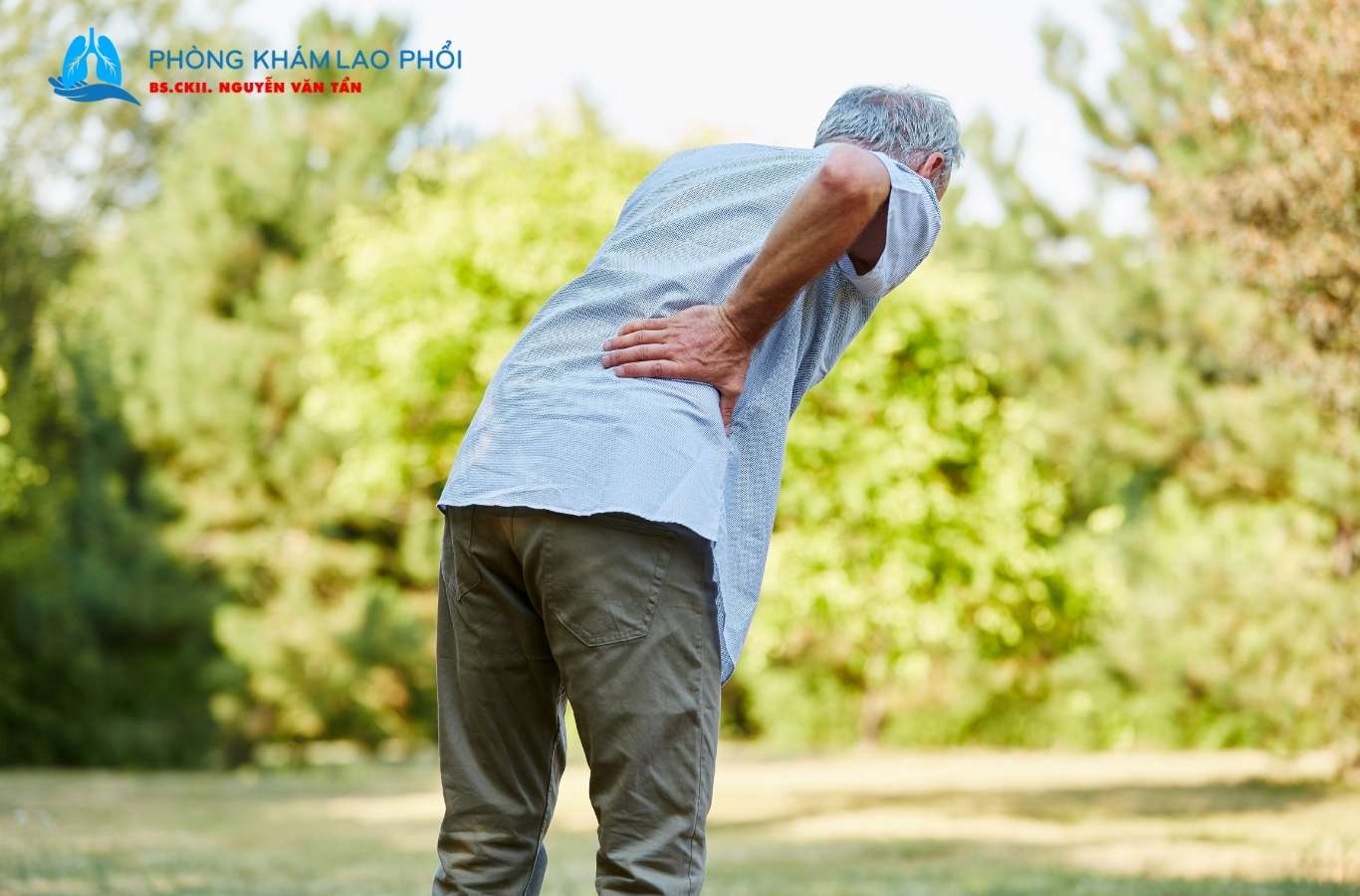 Đau nhức kéo dài ở cột sống là dấu hiệu sớm của lao xương khớp, cần đi khám