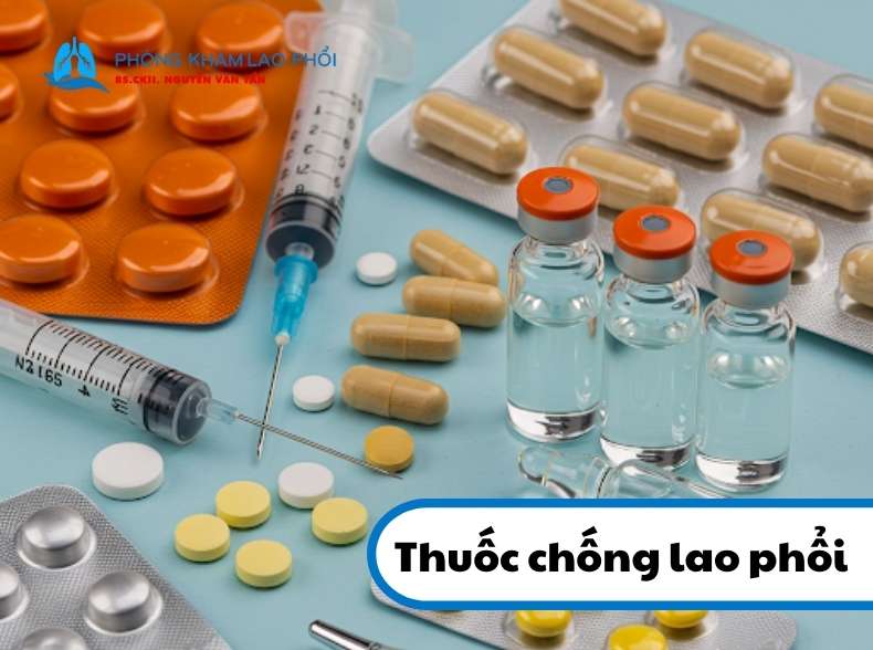 Theo phác đồ điều trị lao do Bộ Y tế ban hành năm 2025, thuốc chống lao được chia thành 2 nhóm