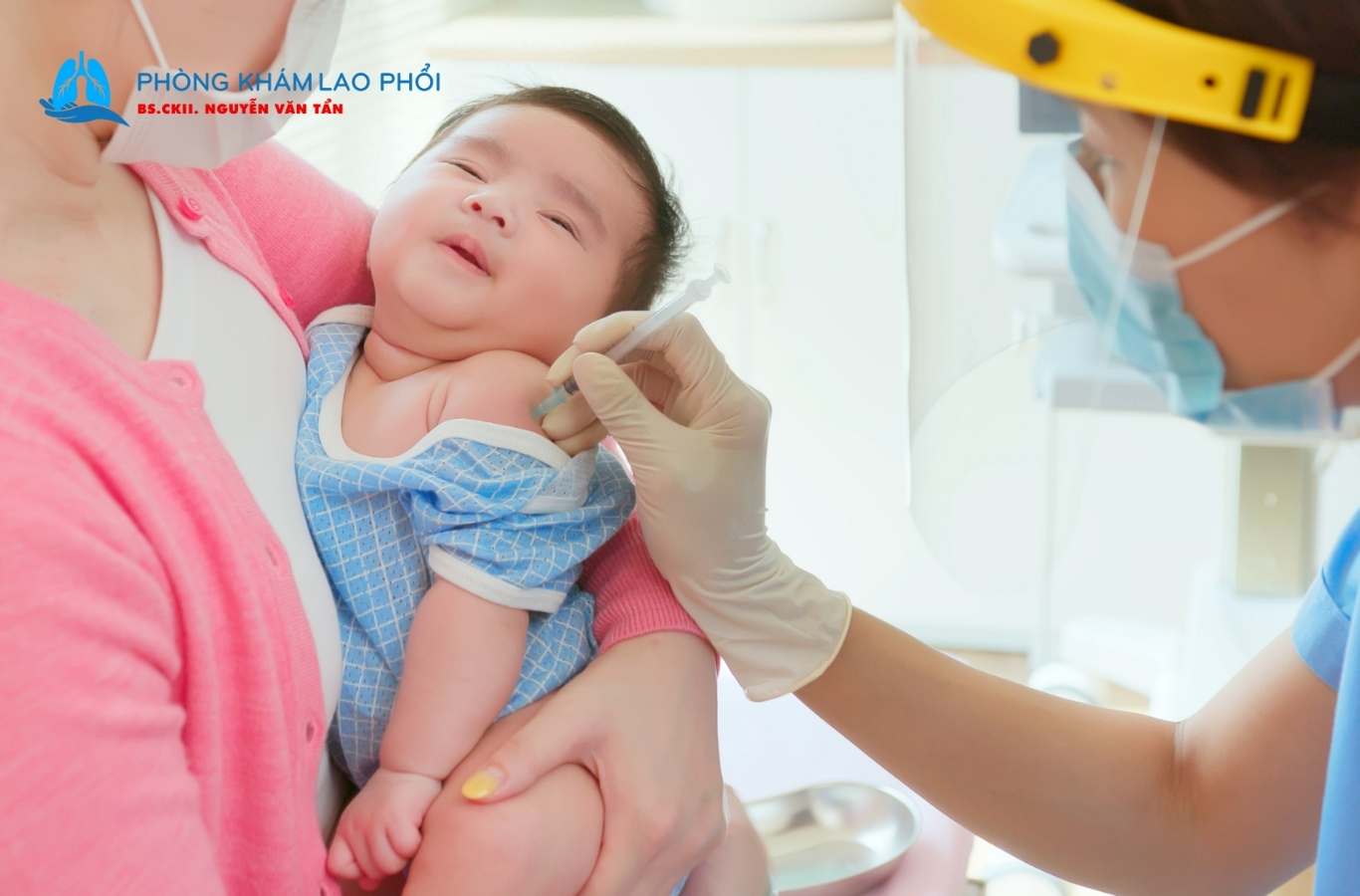 Những phản ứng thường gặp sau tiêm vắc-xin lao